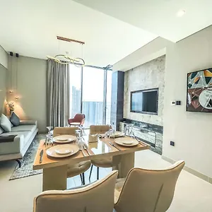 By Latinem Luxury 2br Cv B2513 Near Burj Khalifa , دبي الإمارات العربية المتحدة