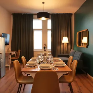 Royal Square View Apartment Prag